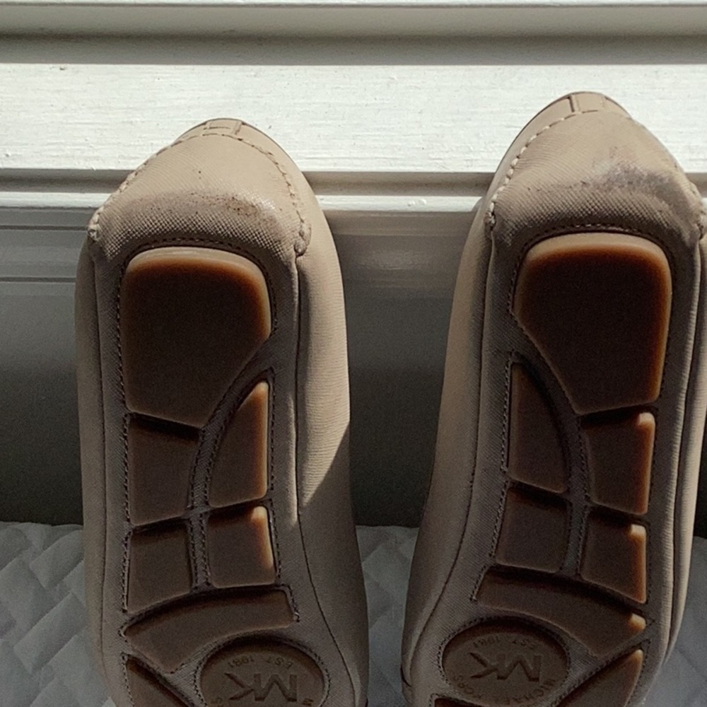 Michael Kors Beige Leather Loafers with Silver Logo - Picture 3 of 5